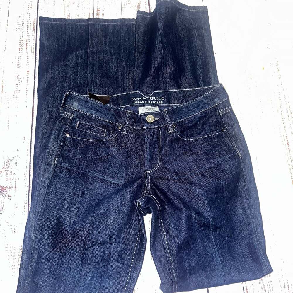 Banana Republic Flare Dark Wash Blue 4L Bootcut Mid Rise Jeans